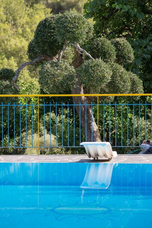 فيلا Turismo Rurale Il Sole Sant'Angelo di Brolo المظهر الخارجي الصورة