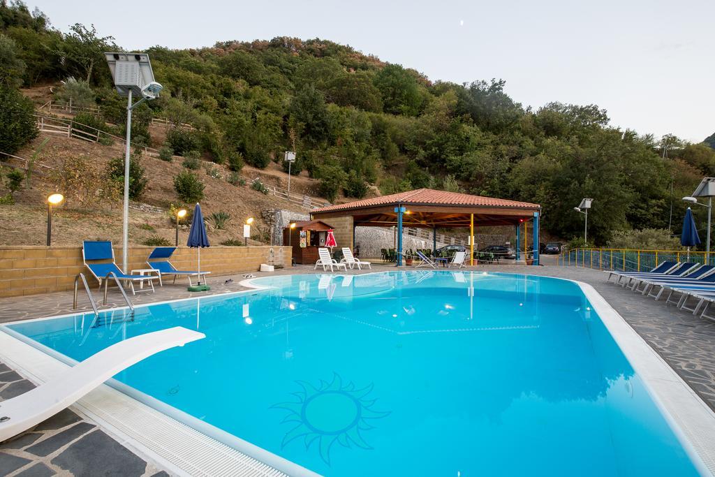 فيلا Turismo Rurale Il Sole Sant'Angelo di Brolo المظهر الخارجي الصورة
