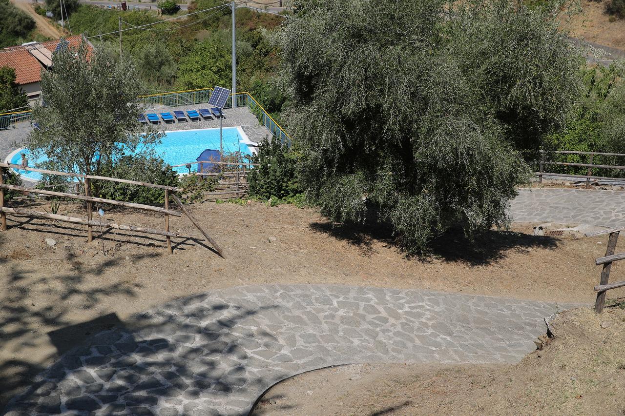 فيلا Turismo Rurale Il Sole Sant'Angelo di Brolo المظهر الخارجي الصورة